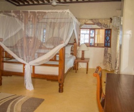 Exclusive MANDA ISLAND DREAMS& Secluded Water Front Private Villa