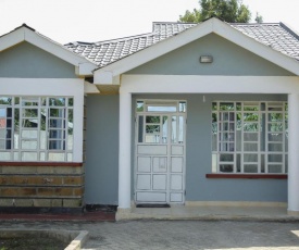 Ezzy Havens Guest House Nakuru