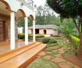 KIAMBU VILLA 2BRM WITH COOK,CAR AND DRIVER (PAID SEPARATELY)