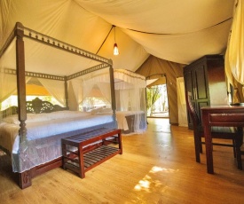 Lorian safari camp limited