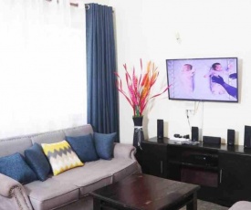 Lovely 2-bedroom apartment with an ocean view.