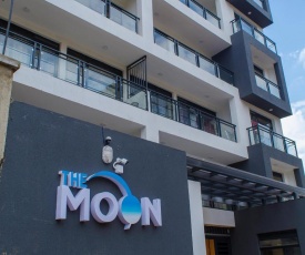 Lovely serviced apartments with free parking space