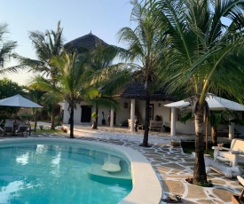 Makuti house