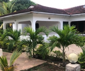 MAWENI-KAHAWA DIANI PRIVATE VILLA