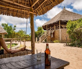 Mida Creek Eco Camp