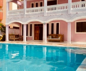 Modern Gra Villa Dianibeach