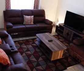 Modern Rustic Kenyan Appartment in a Gated Community