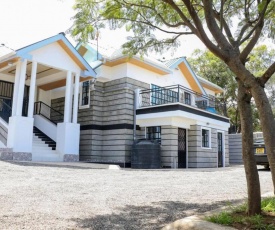 NAIVASHA WHITE CHARMING VILLA.(FN 04)