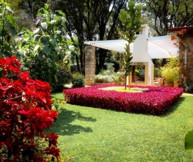 Amani Gardens Inn