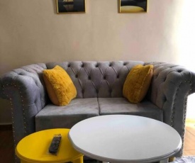Serenity Studio, Lovely spacious 1-bedroom with ample parking