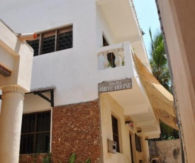 Shella White House