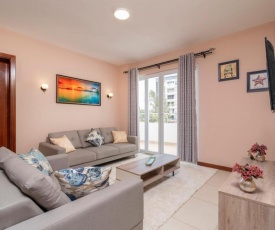 Spacious comfy modern serviced apartment