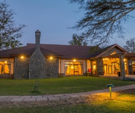 Sweetwaters Serena Camp