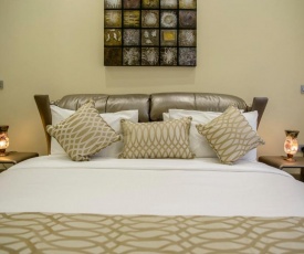 The Landmark Suites