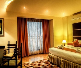 The Monarch Hotel