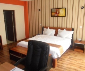 We Hotel and Suites