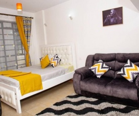 WEST SUITE STUDIO