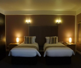 West Wood Hotel
