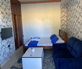 “LA SPLENDID STUDIO