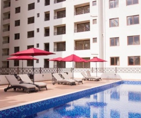 Cosy 1-Bedroom With Heated Pool/Gym/Smart TV/Wifi