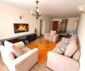 Cosy 3-bedroom Condo