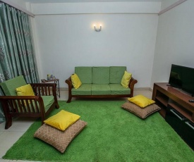 Cushy Apartment Parklands opposite Stima Plaza