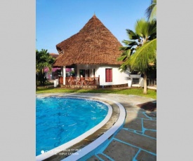 Dadida‘s Pool Cottage