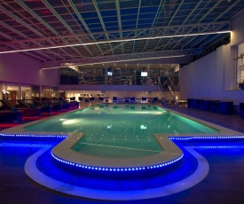 Diamond Plaza Apartments