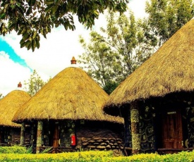 Dovenest Lodge